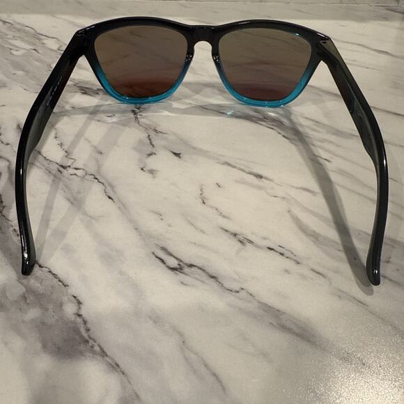 Hawkers 4B/F02 Sunglasses Black Fade Blue Polarized READ - Picture 4 of 8